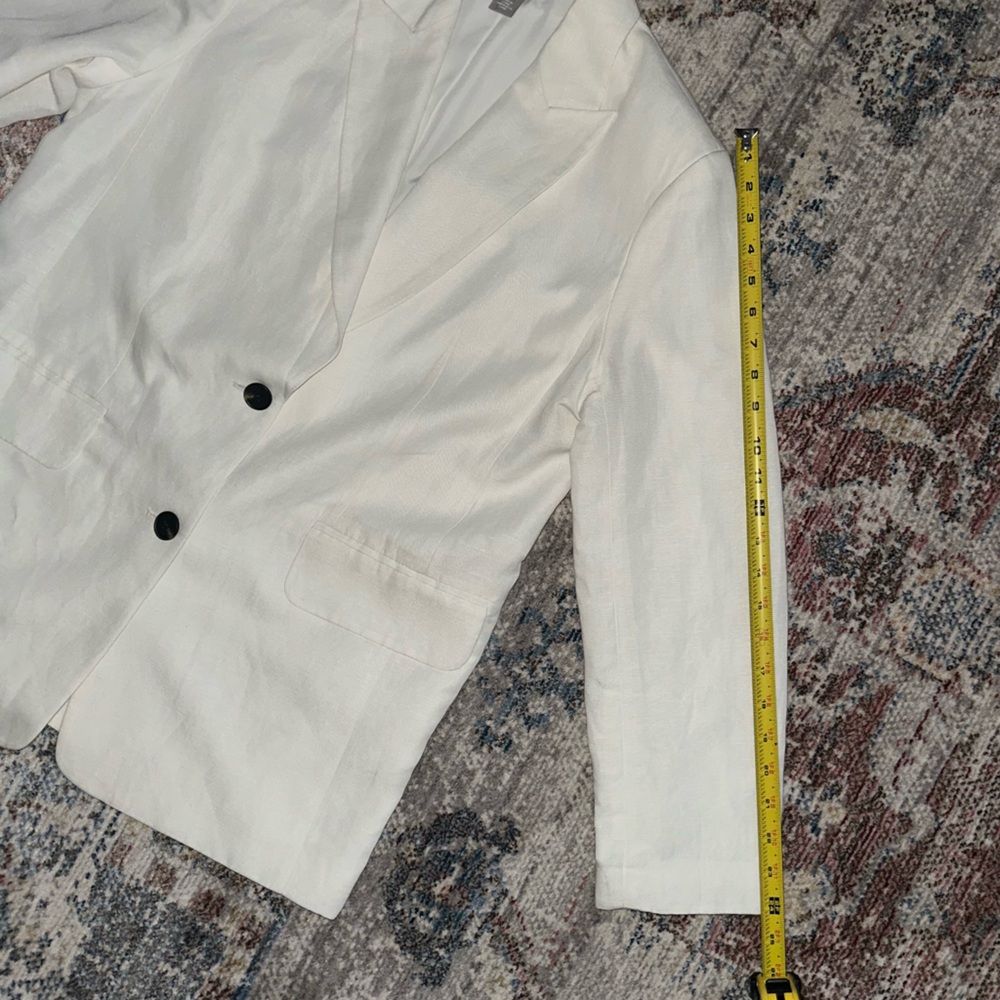 H&M Oversized White Linen/Viscose Blazer with Black Buttons-Small - Picture 5 of 9